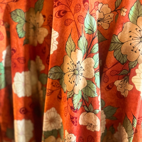 Gorgeous, pinup style in lovey dark orange shade with florals by Heart of Haute! - Picture 3 of 8